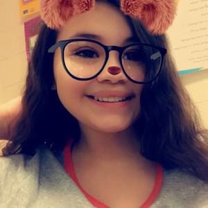 Meet your Posher, Alexis